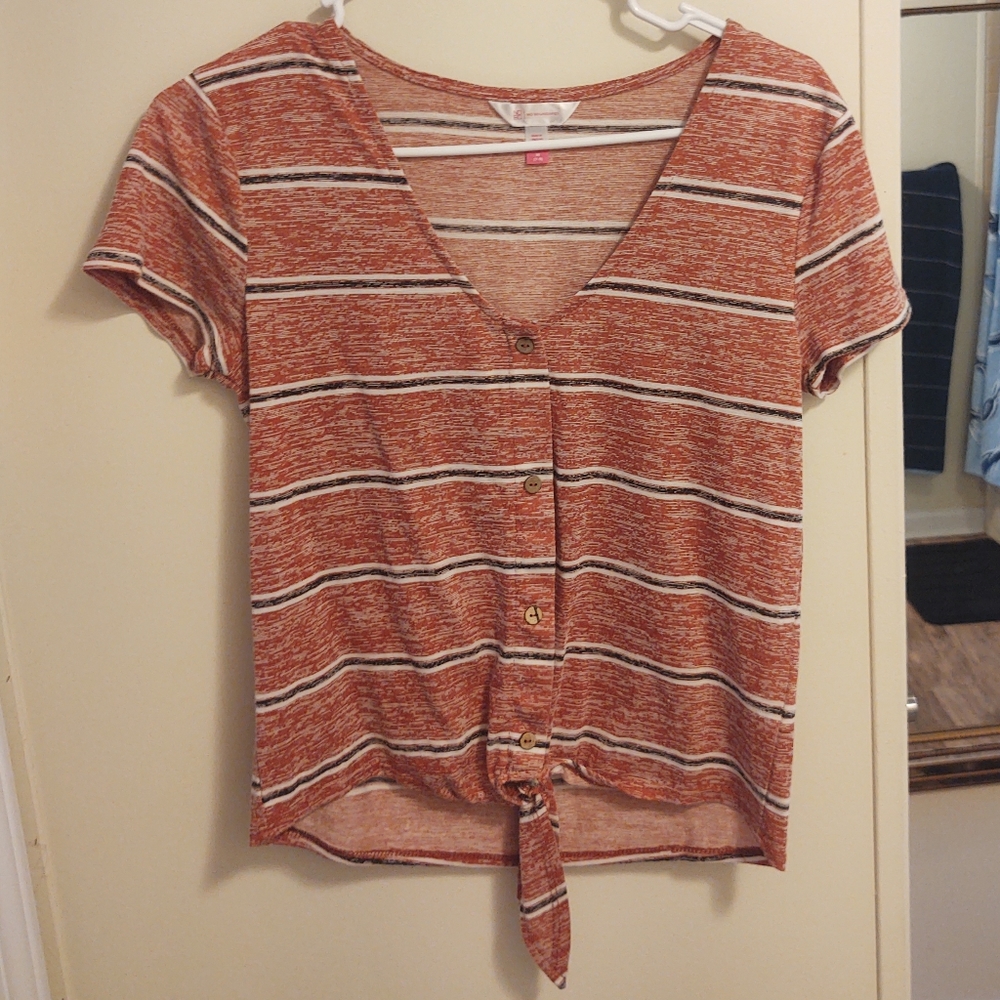 Striped fall knotted shirt